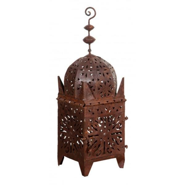La Maison Unique: Lanterna Marocchina in Ferro Battuto, Un La Maison Unique: Lanterna Marocchina in Ferro Battuto, Un