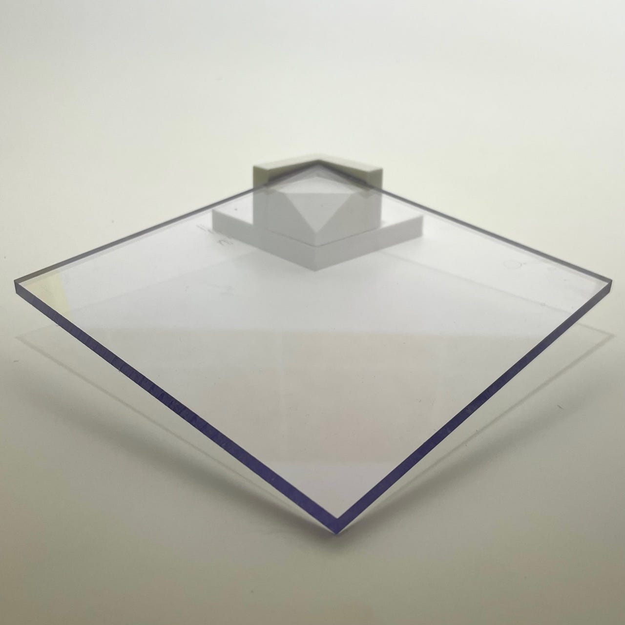 Plaque Polycarbonate Transparent Lexan Ep. 4 mm 100 x 100 cm