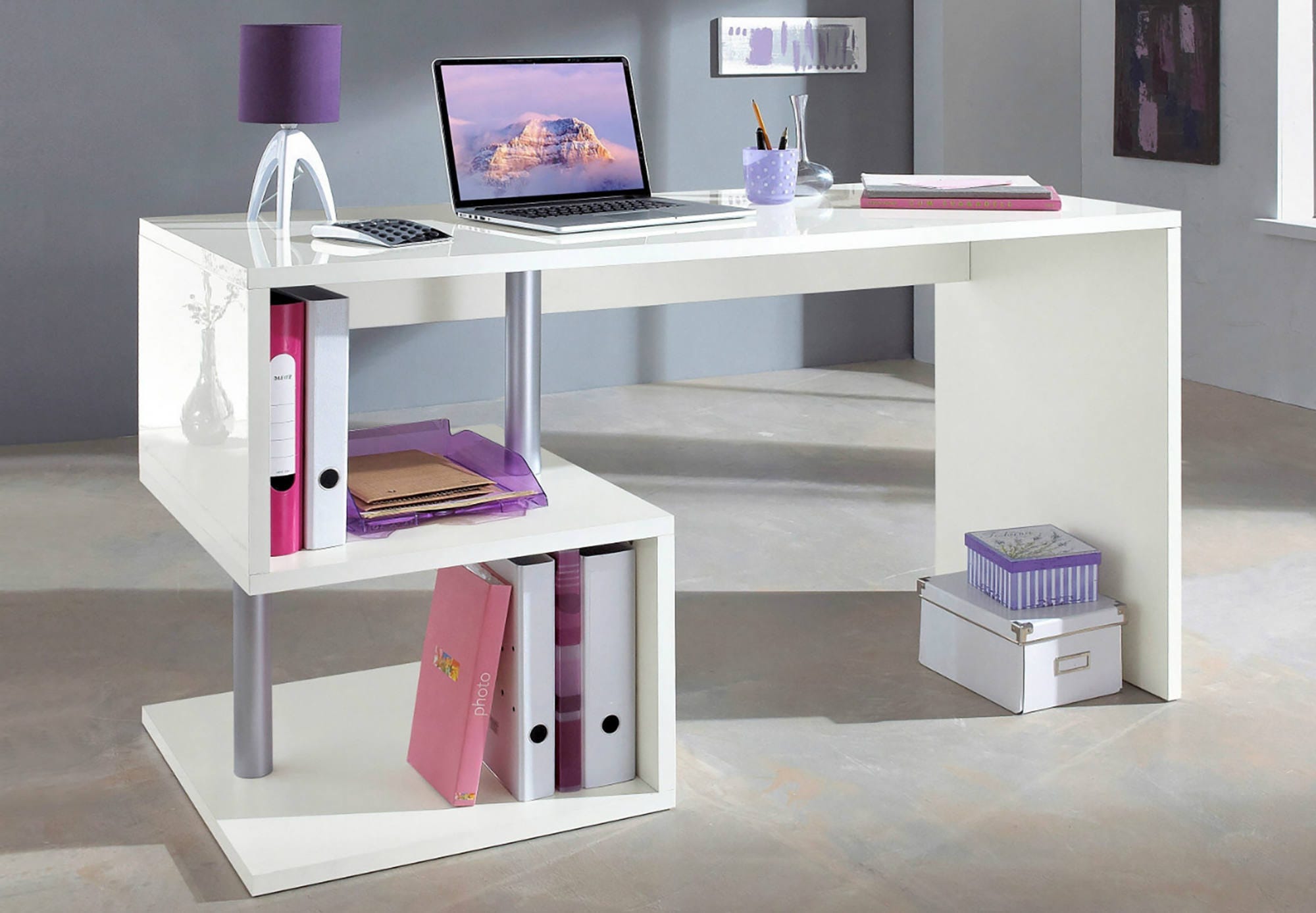 Esse escritorio moderno para oficina y estudio con estante, Made