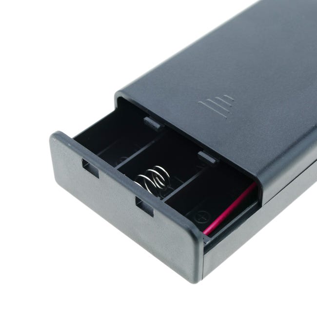 Caja portapilas para 3 pilas AA o LR06 con interruptor