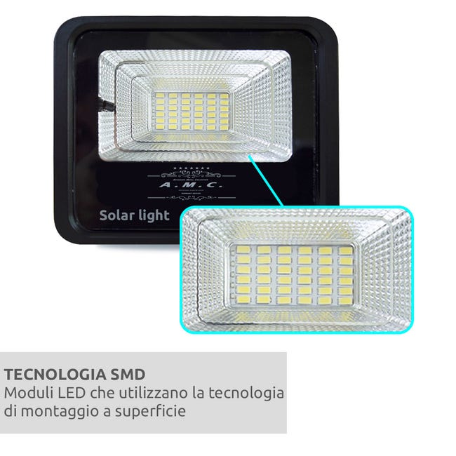 Faretto LED da esterno con pannello solare e sensore di movimento