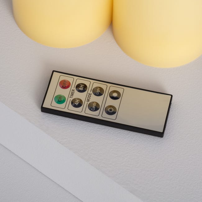 Bougie LED taupe avec minuterie par télécommande en cire (L/H/P) 10x10x10cm
