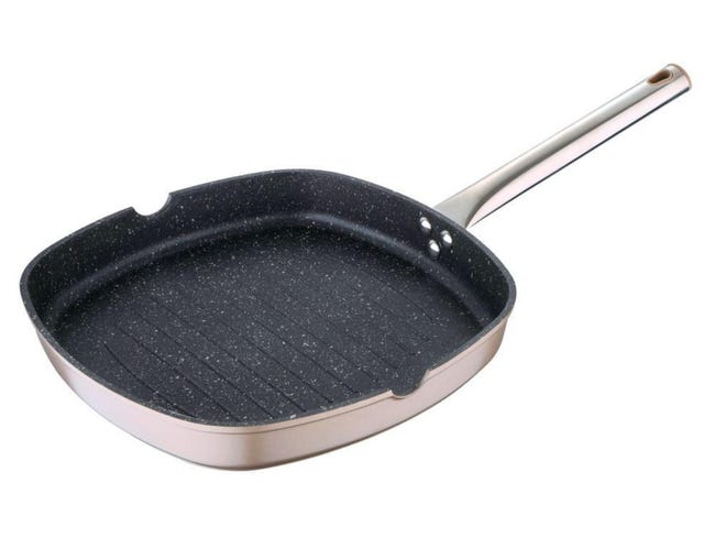 Vuelta A España 2023, "contusioni Con Ferite Superficiali" Per Juan Ayuso Dopo La Caduta Nel Trasferimento - Foto 7