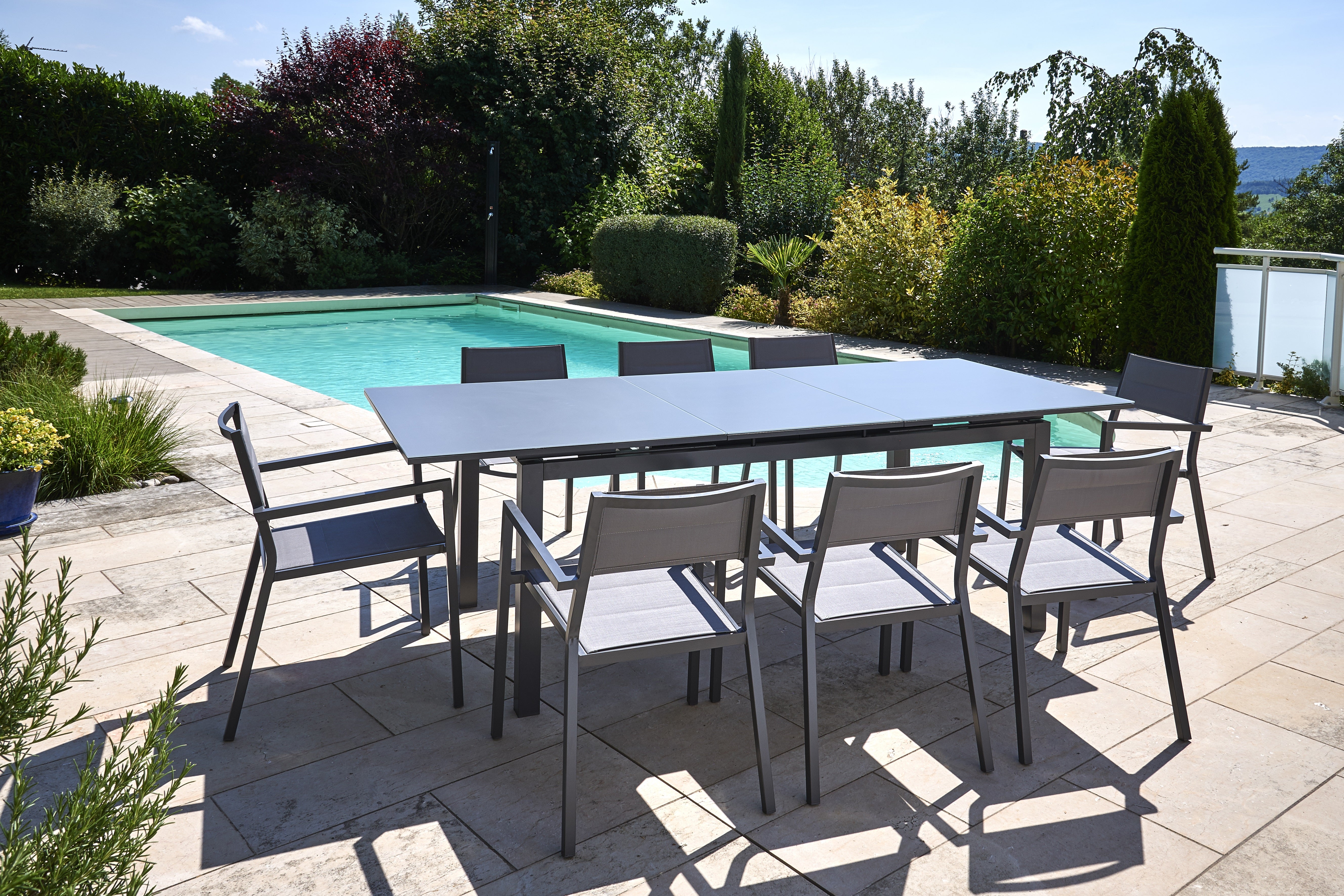 Table de jardin en aluminium extensible 6-8 personnes Ibiza anthracite  JARDILINE 140/180 cm