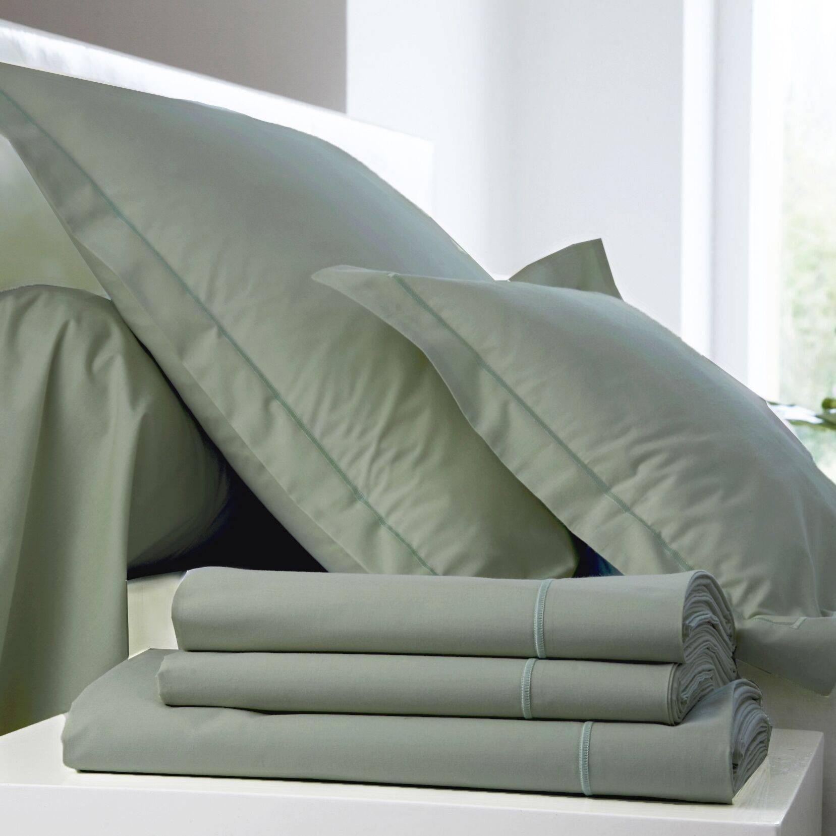 Douceur D'Intérieur Heltie Salvia – Set Biancheria Da Letto In Microfibra Tuftata 3 Pezzi (260x240 Cm + 2 Federe 63x63 Cm)