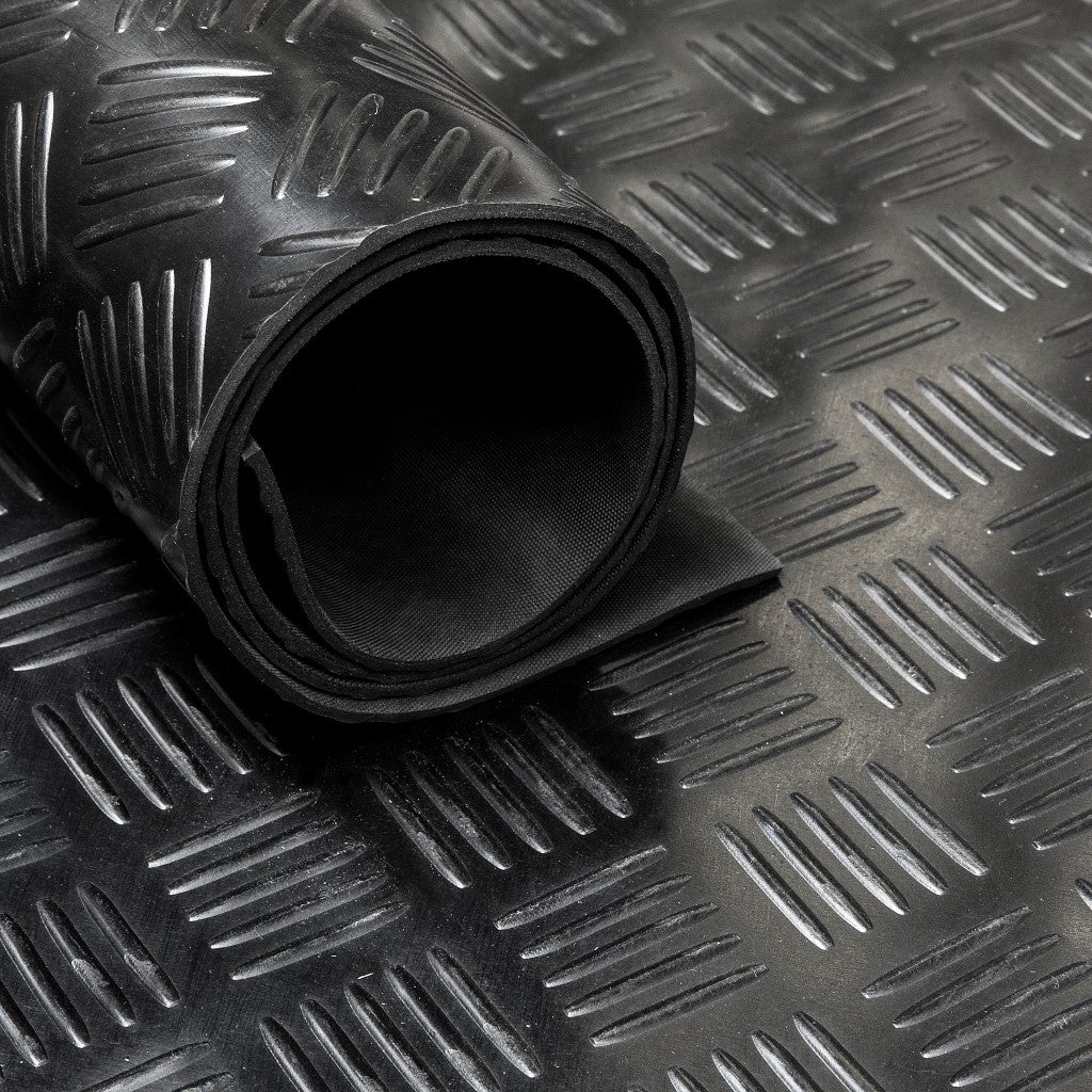 Pavimento in gomma nera mandorlata a rotolo sp. 3 mm (prezzo al mq) •  Ceruti SRL