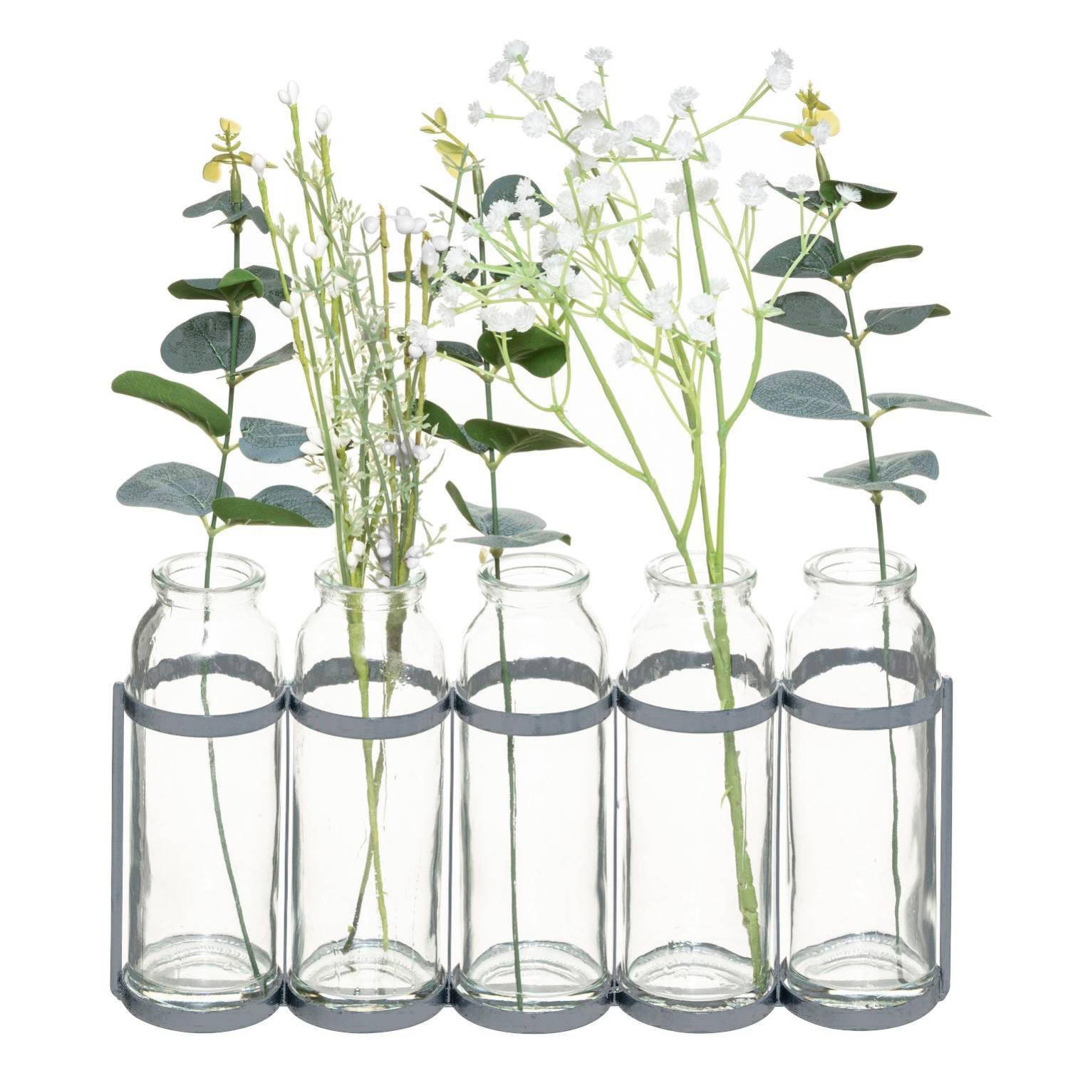 Vases en verre en support métallique, avec fleurs artificielles
