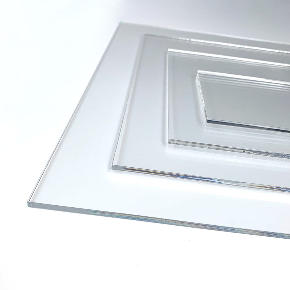 Plaque plexiglass blanc au format A3, A4 ou A5. Épaisseur de 2 mm ou 4 mm.  Feuille de verre acrylique. Verre synthétique. Plaque PMMA XT. Plexiglass