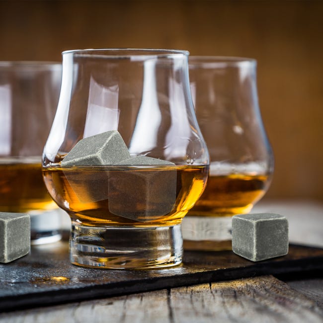 Relaxdays Pierres à whisky 9 pièces Pierre rafraîchissante en stéatite  Glaçons gris cube pour Whisky bourbon & cocktails
