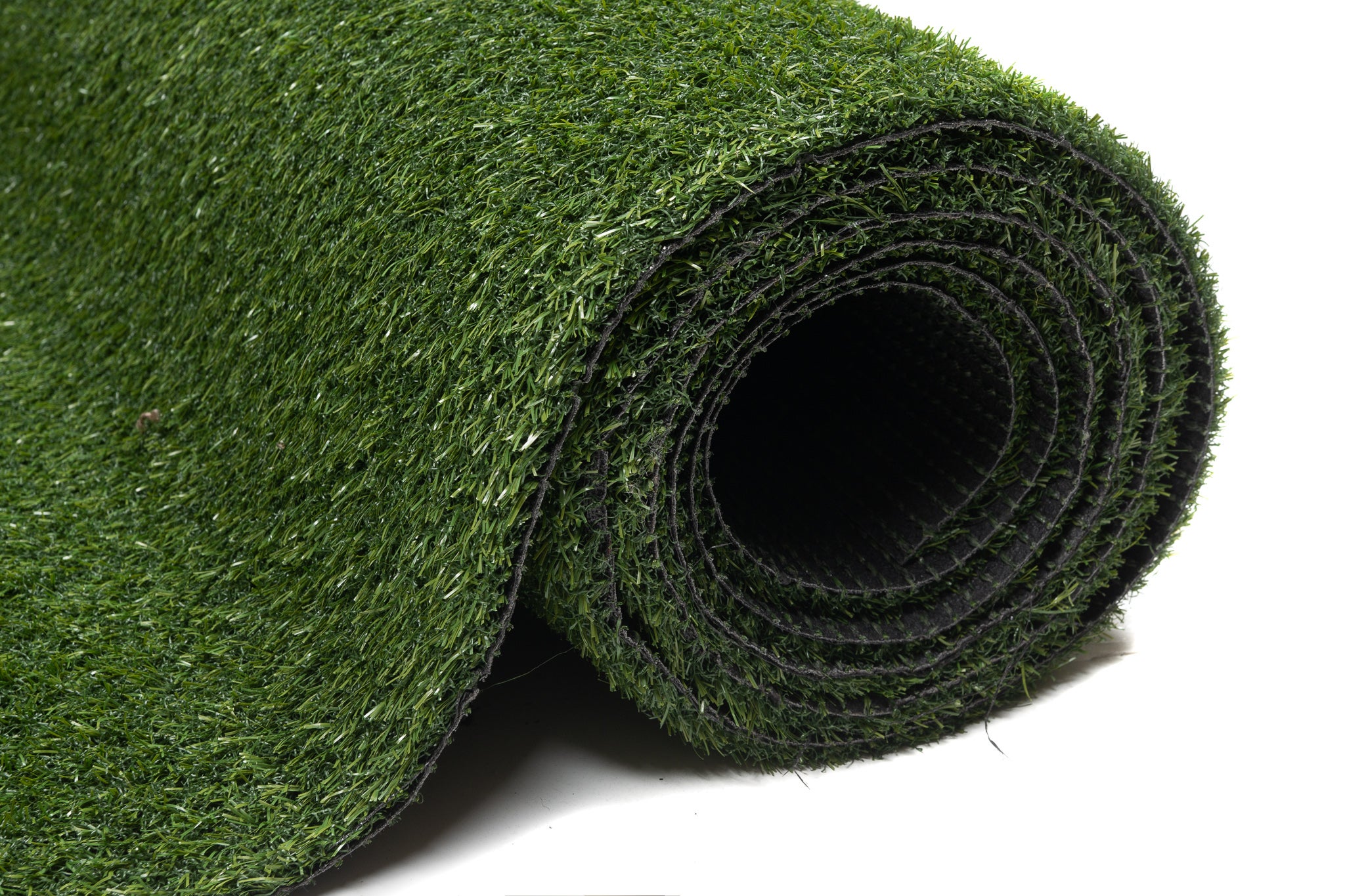 TAPISO Moquette Imitation Gazon Synthétique Natural Garden Vert Avocat  Extérieur Balcon Terrasse Résistant 100 x 350 cm | Leroy Merlin