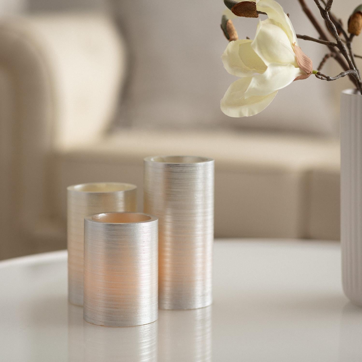 Candela LED di cera bianca Colore di luce bianco caldo 13,5 cm