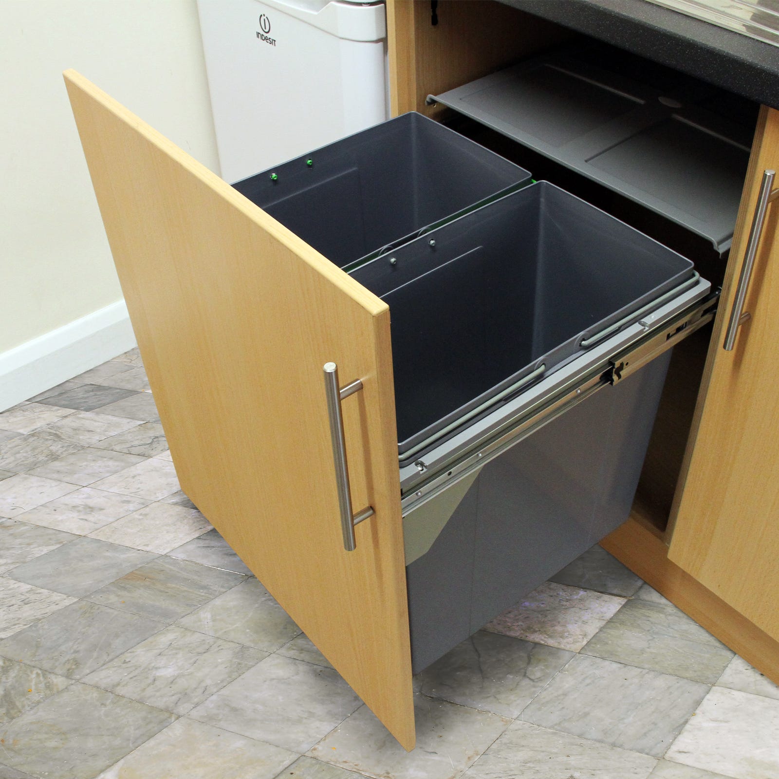Cubos de Basura y Reciclaje con Tapa automática para cajón de Cocina - 16L  + 16L Gris : : Hogar y cocina