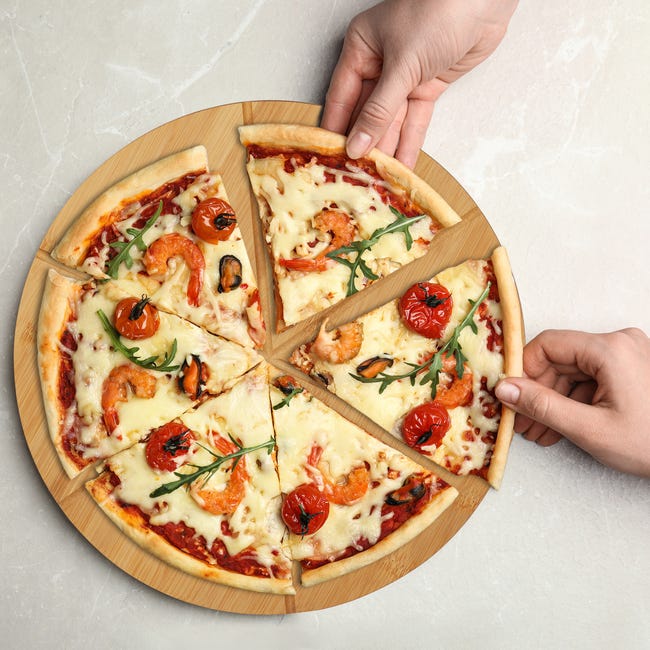 Planche pizza, bambou, x4, assiette ronde 33 cm, papier de cuisson, avec  rainures pour le découpage, nature