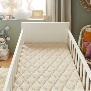 Plan incliné pour lit bébé avec housse Aloe Vera | Kadolis
