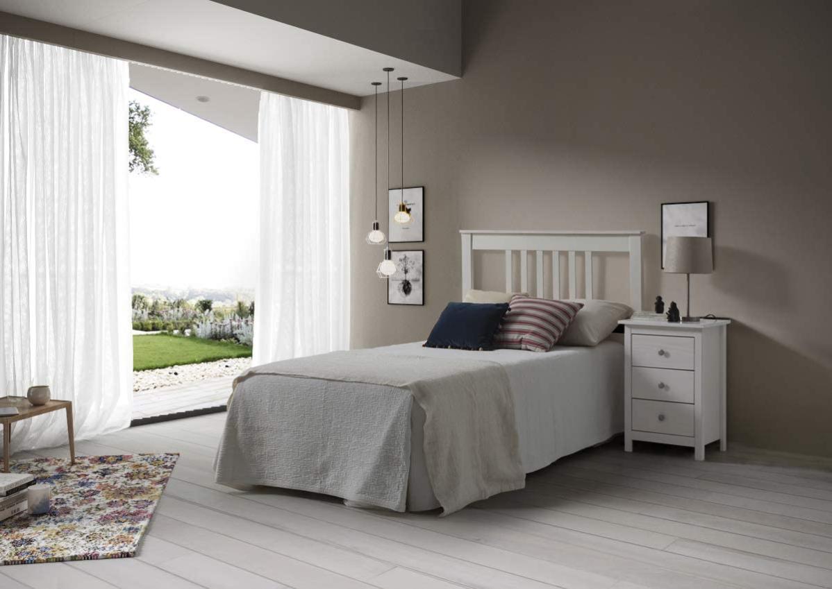 Chevet table de nuitt avec trois tiroirs , pin massif , couleur blanc translucide, mesure 63x43x35 cm (hauteur-largeur-profondeur) - 4