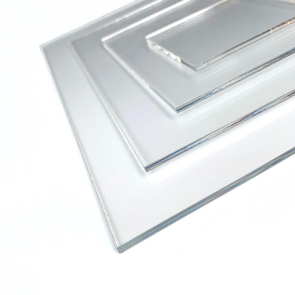 Plaque acrylique pour applications transparentes et incassables