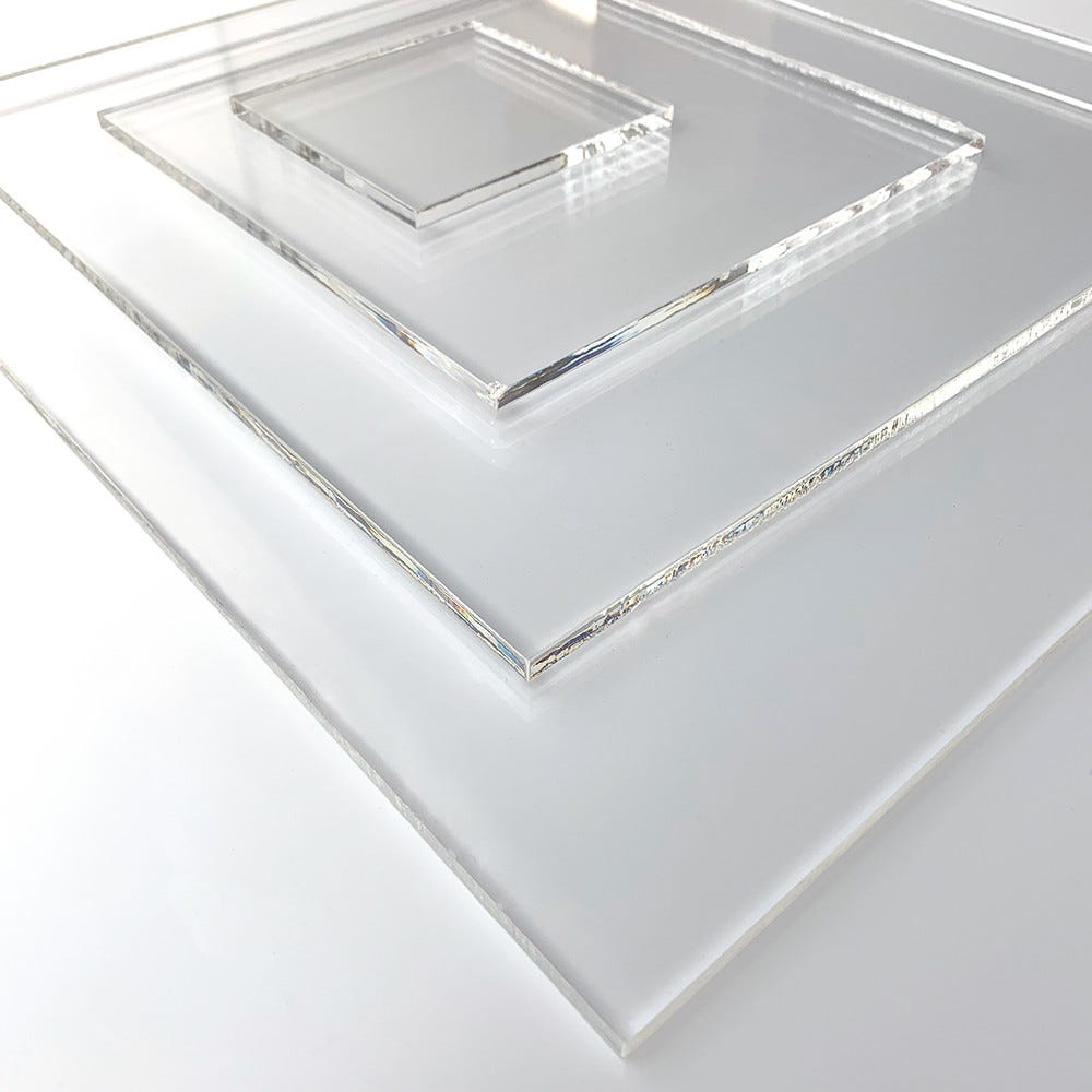 Plaque acrylique pour collection 12x7x2cm. Socle plexiglas transparent.