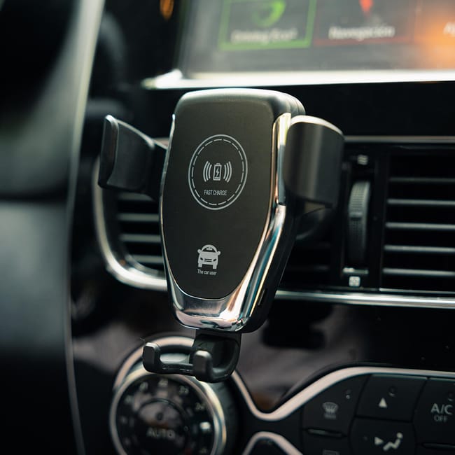 Soporte de movil para coche con carga inalambrica 2025