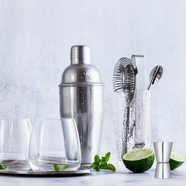 Kit de fabrication de gin, doseur, shaker, verre transparent