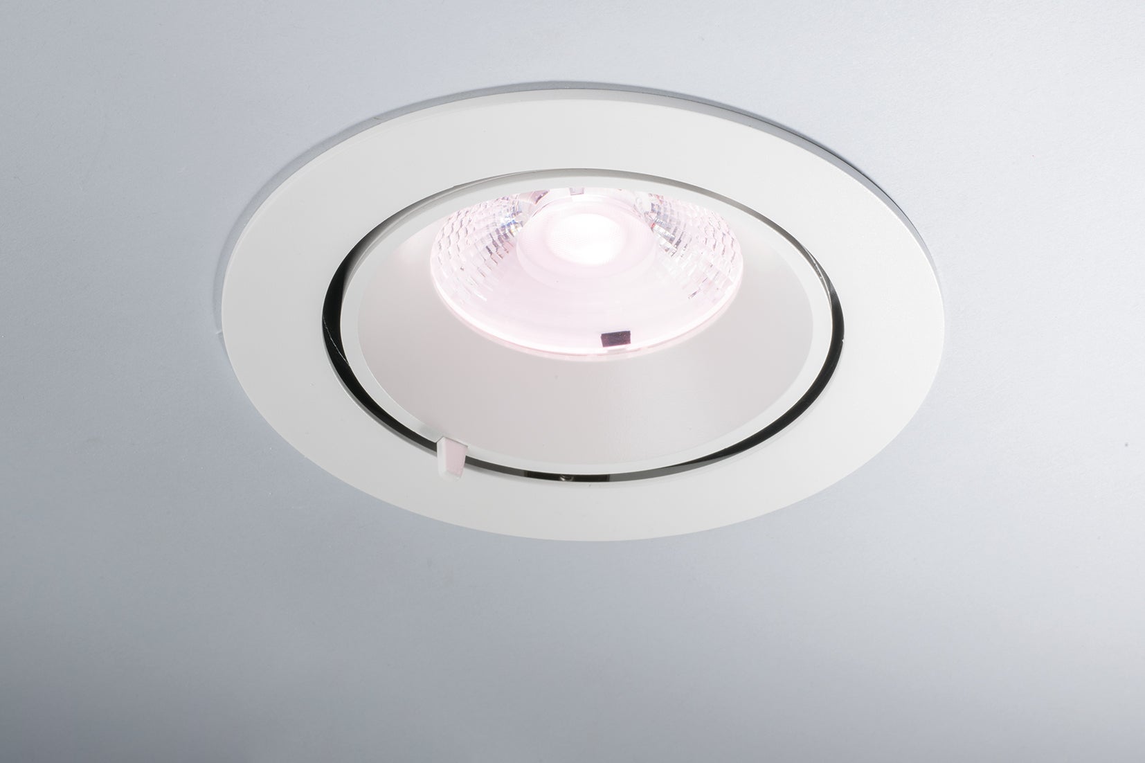 Empotrable led delta red meat de aluminio blanco satinado y reflector plata con cabezal extraíble y orientable 30w 30k (luz cálida)