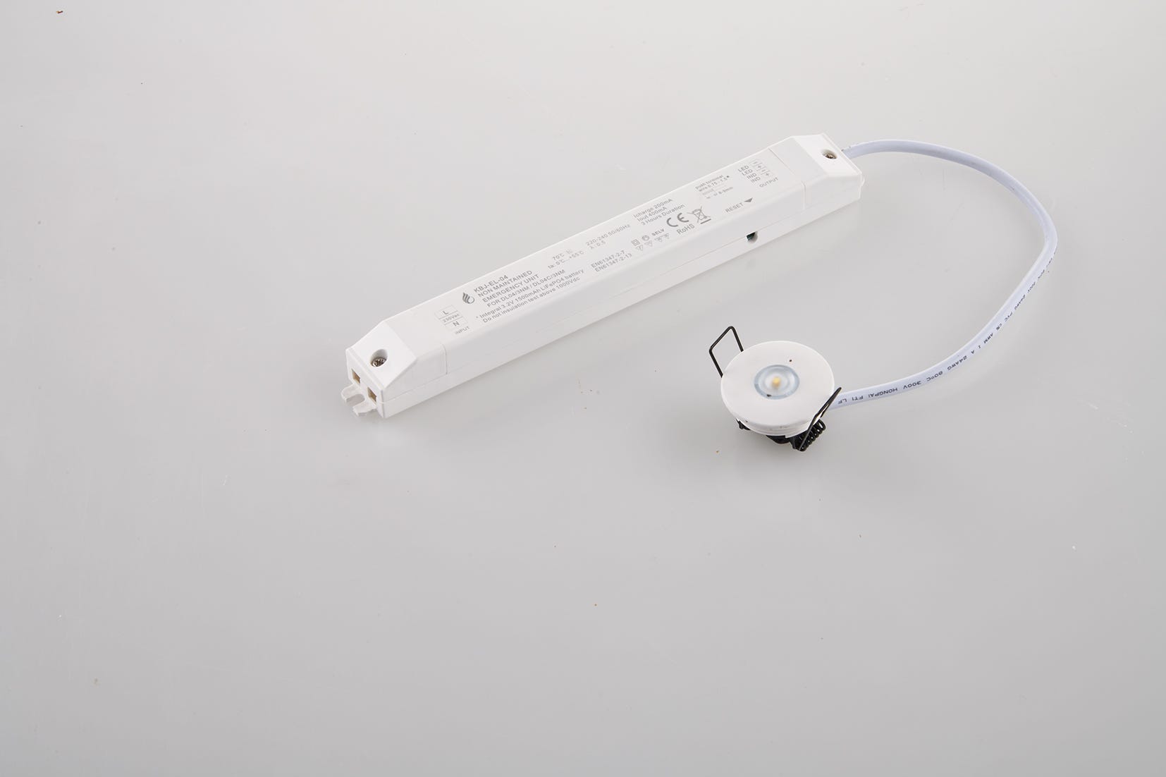 Encastré LED blanche HELP avec éclairage de secours avec batterie 3h  incluse 1,2W 4000K (lumière naturelle)