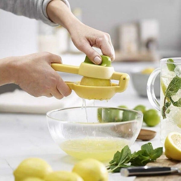 Set 2 Spray spremi agrumi in silicone spruzza limone lime arance tavola  cucina
