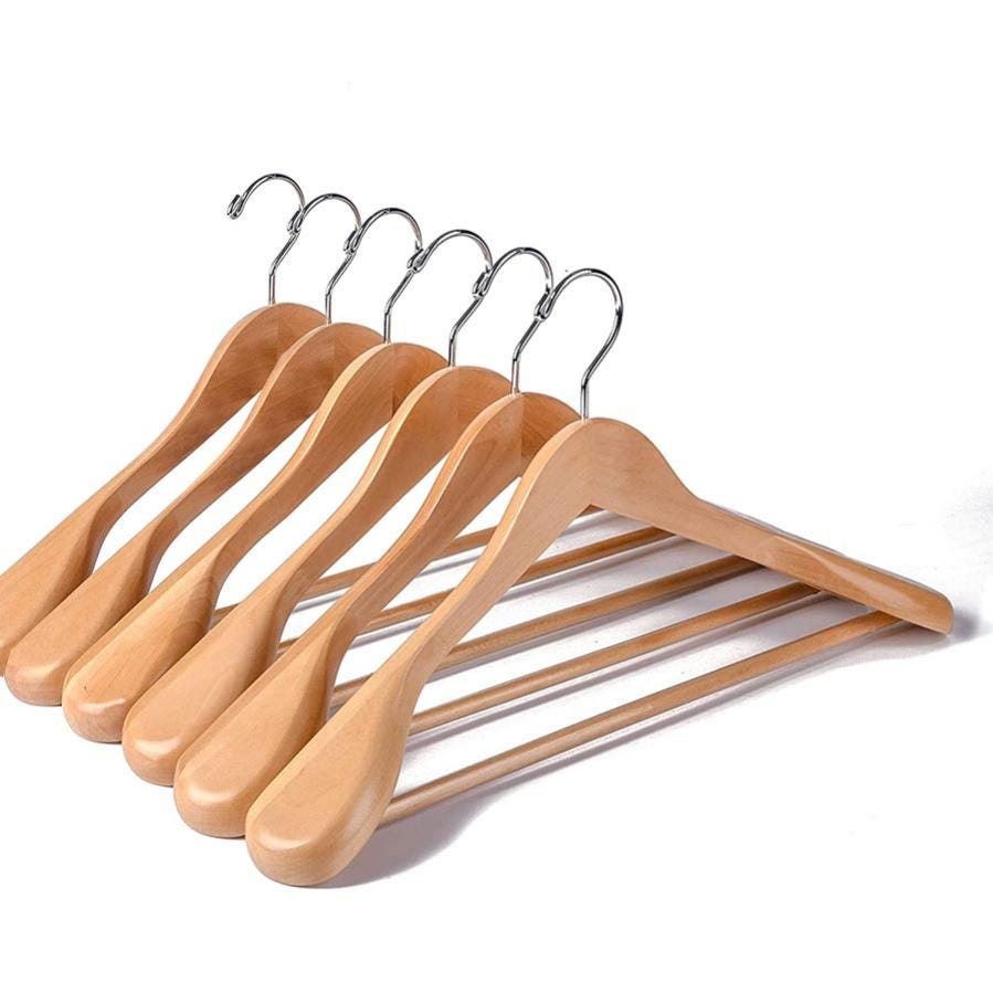 Juego de perchas para ropa de 6 piezas en madera color natural