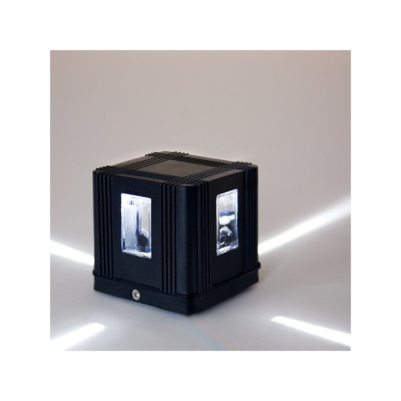 Aplique de pared led ip65 cross 4w 300lm 30.000h madelyn