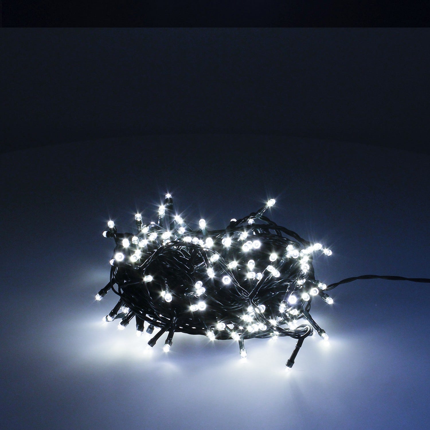 Guirlande de Noël de 180 Led Lumières Blanc Froid. Intérieur/Extérieur  (IP44). Lumières pour les arbres. Câble de 12m.