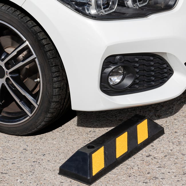 Tope de ruedas de goma negro y amarillo para aparcamiento 48 cm