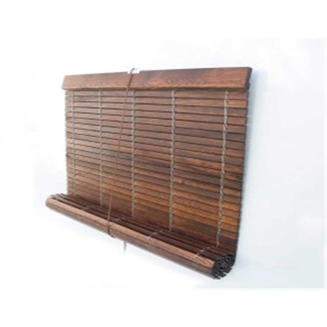 Aplicación interior de persianas enrollables de madera horizontales.