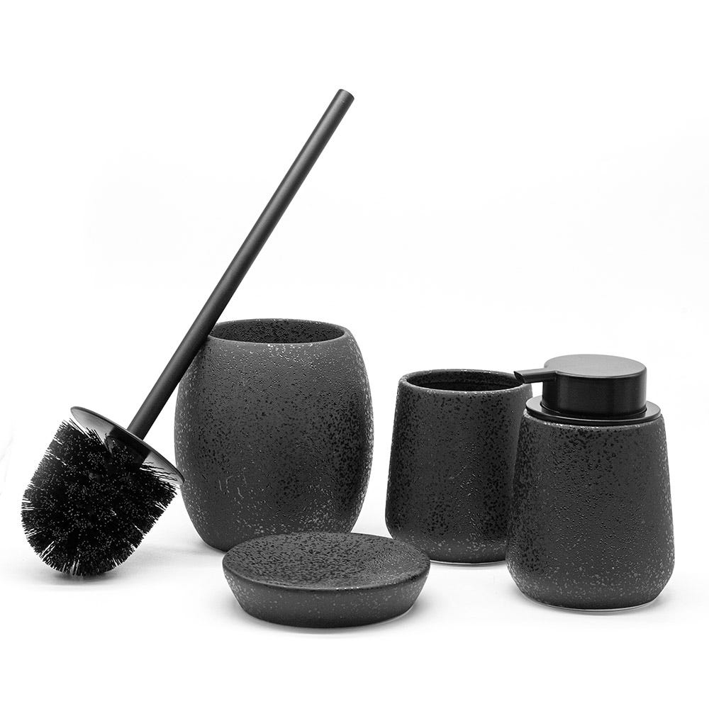 Set accessori bagno moderno in finitura nera opaca con dettagli in bambù