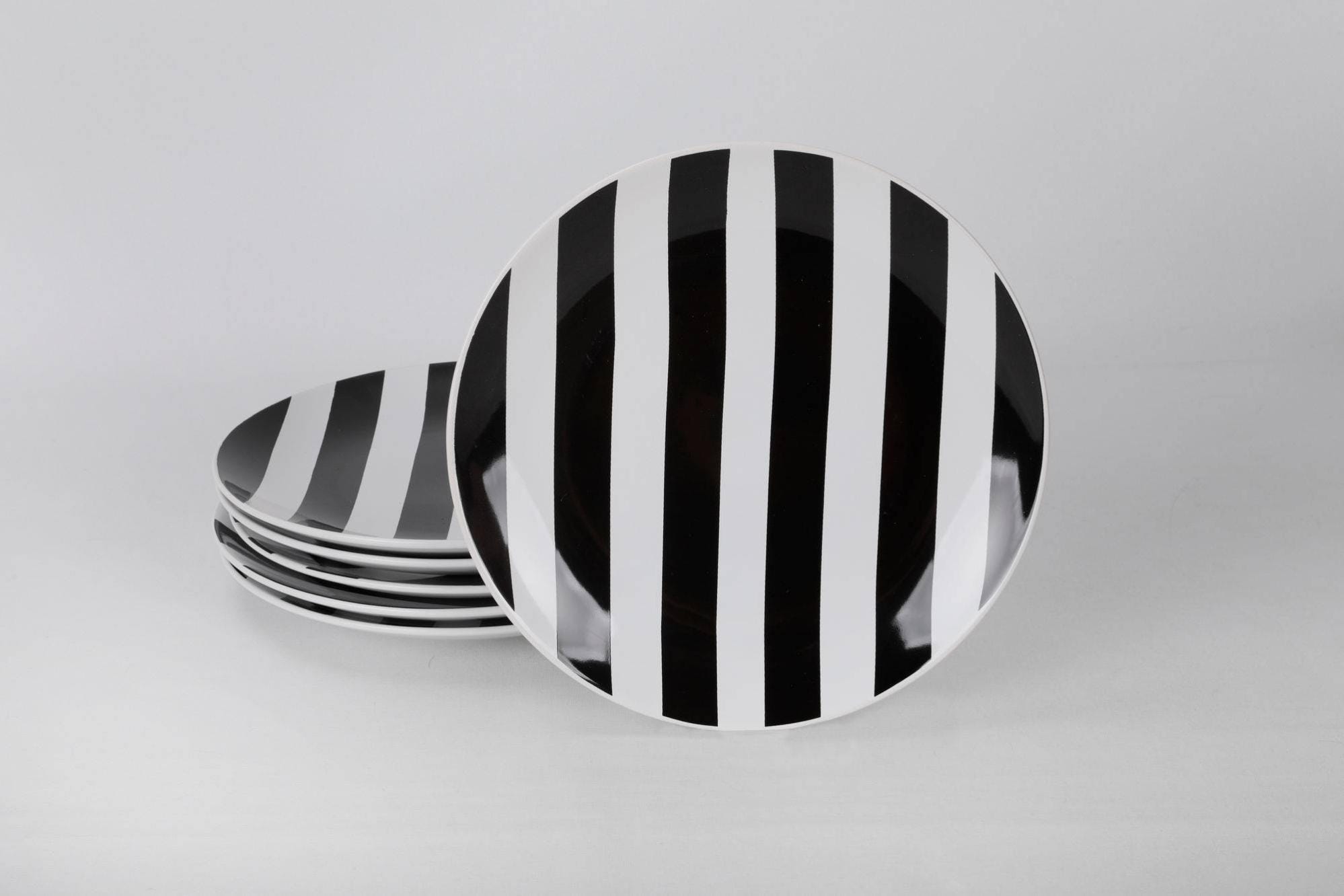 Plat rond creux Monsieur , blanc et noir Plat rond creux Monsieur , blanc et noir