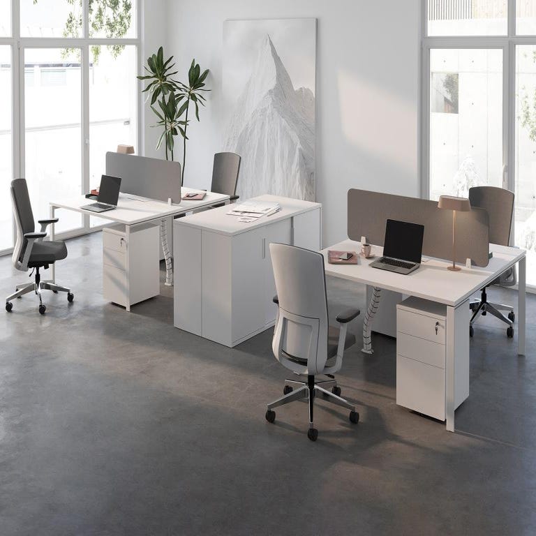 Bureau blanc et bois avec étagère séparatrice pour bureau