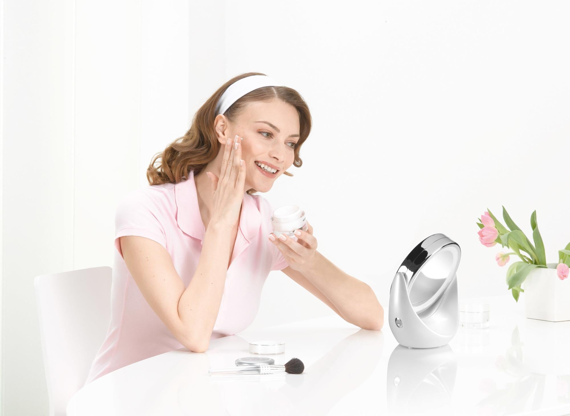 Specchio Trucco Beurer BS45 Con Luce LED E Supporto – Ingranditore, 17,5 Cm, Batterie Incluse