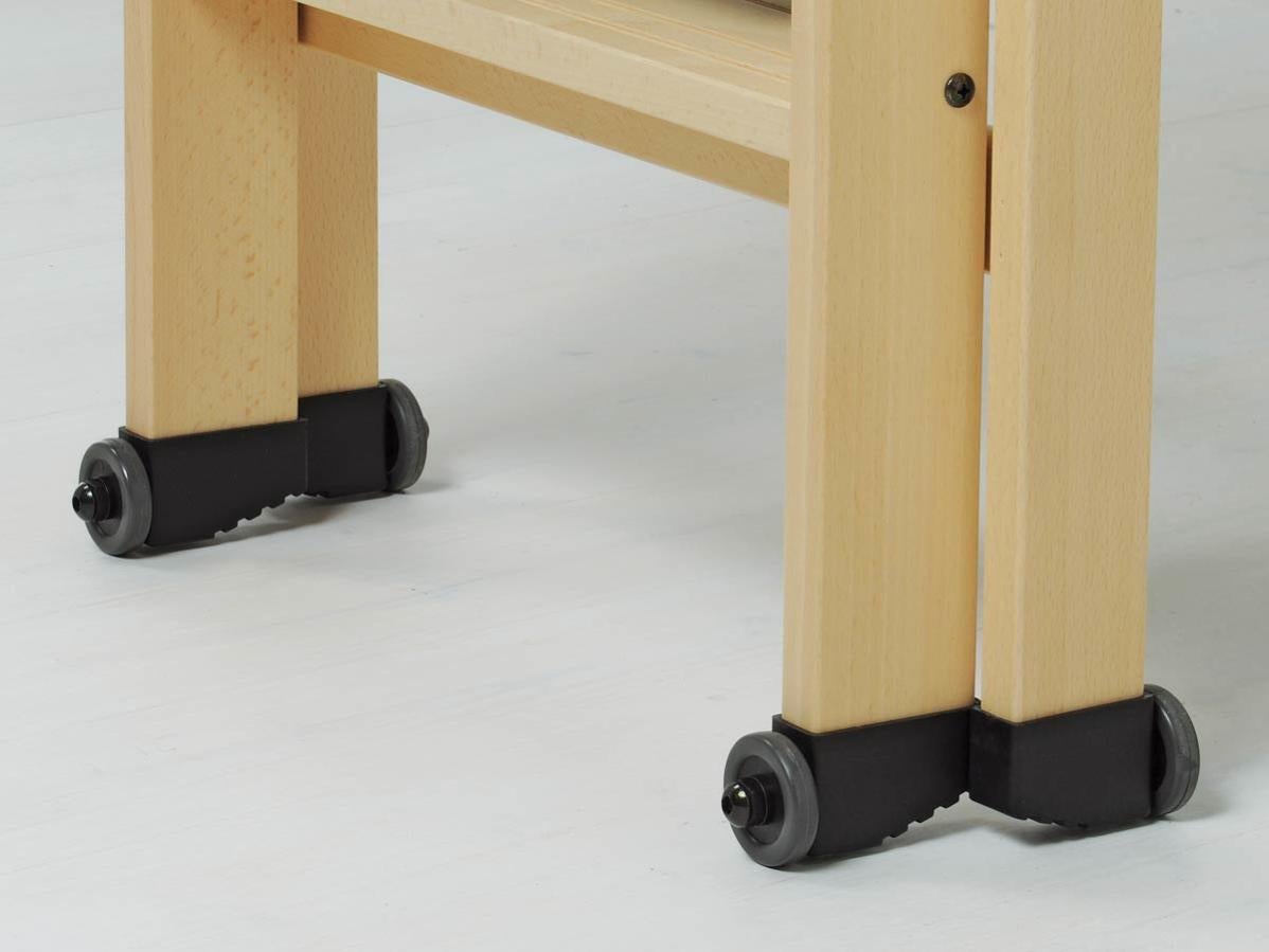 Scala Pieghevole Foppapedretti Lascala 4.0 – 4 Gradini, Legno Di Faggio Massiccio, Barriere Di Protezione E Pedana Ampia. Gradini Antiscivolo, Piedini Antiribaltamento, Ruote Per Lo Spostamento. Capacità 150 Kg.