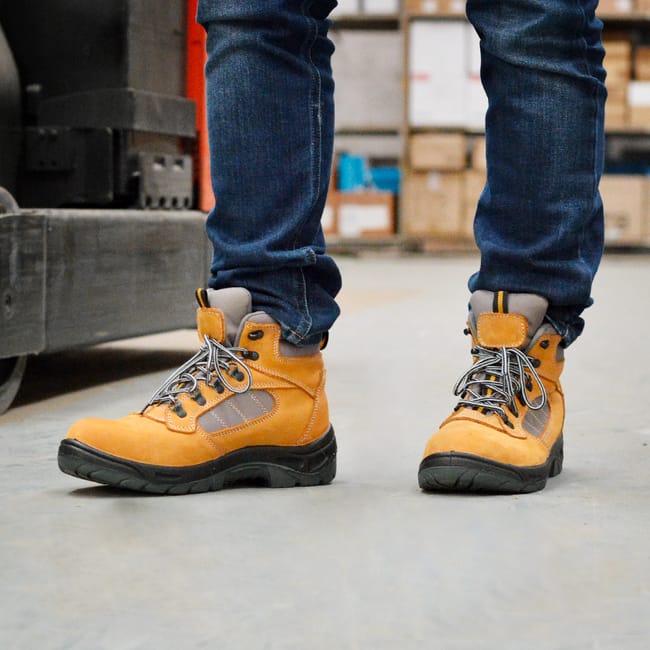 Chaussures de securite et travail montantes marron cuir Haute