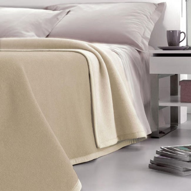 Coperta In Pura Lana Merino – 250x200 Cm, Colore Ecru – Termoregolante E Ipoallergenica