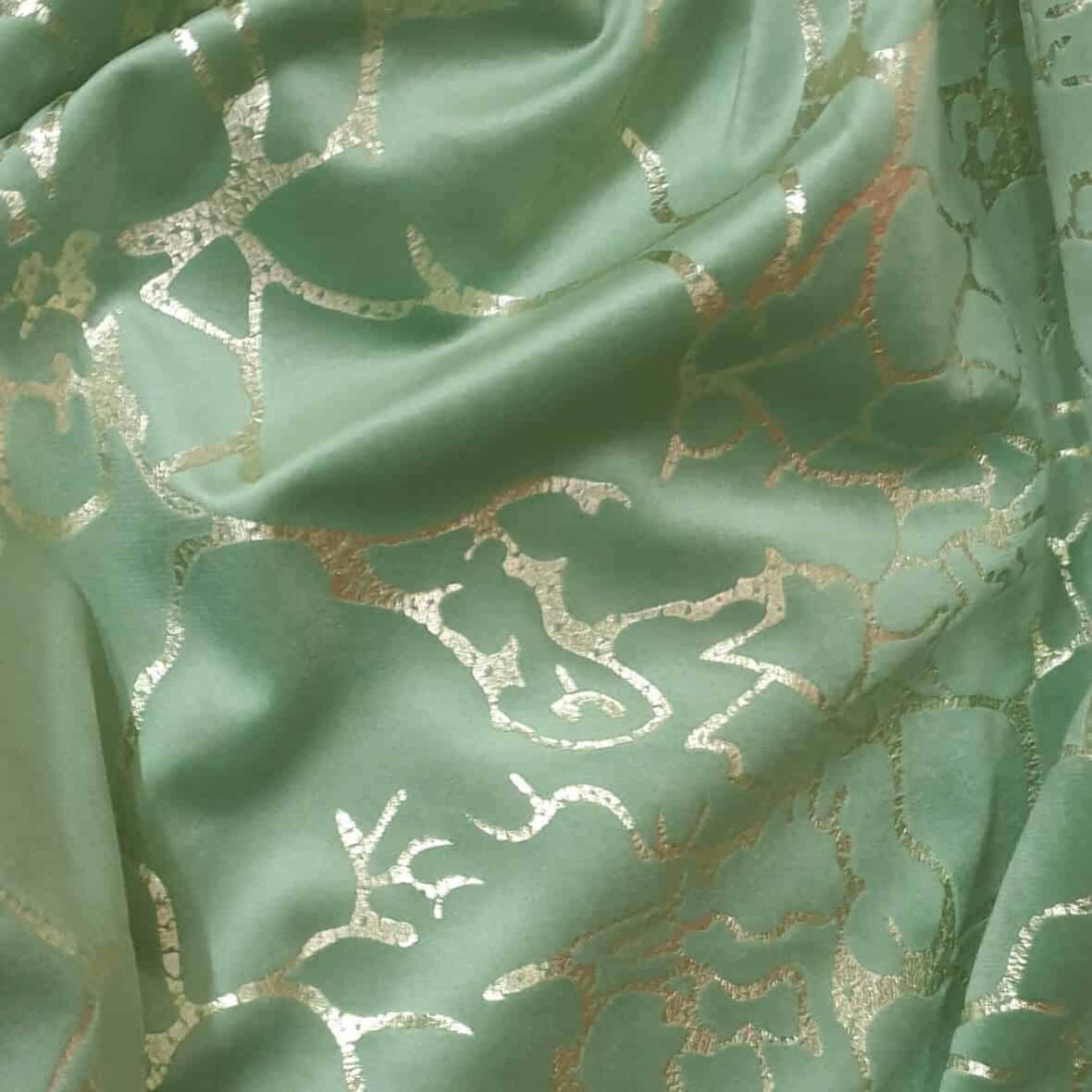NAKAN Tessuto in Velluto con Motivo Floreale al Metro Tessuto Decorativo Floreale Largo 145cm per Mobili Tappezzeria, Artigianato Fai da Te, Tende, Decorazioni per La Casa(Color:Rosso Rosato