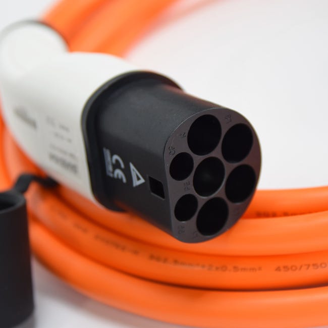 Alerte bon plan : un câble de recharge T2 de 7m pour votre voiture