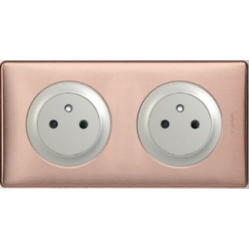 Prise Double Legrand 2 Pôles + Terre - Réf 53362 - Bon état