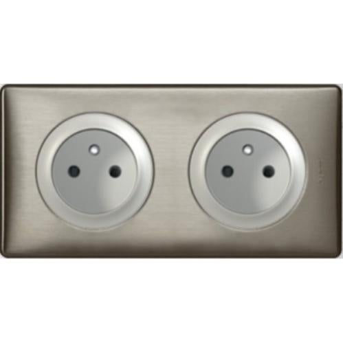 Prise électrique Legrand Jupiter 2 Pôles – Réf 81050, Couleur Blanc, Occasion