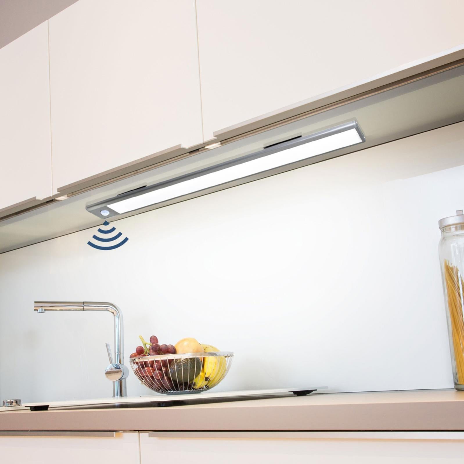 Barra led sottopensile adesiva con sensore di movimento senza fili batteria ricaricabile per armadio cucina luce fredda 6500k | Leroy Merlin