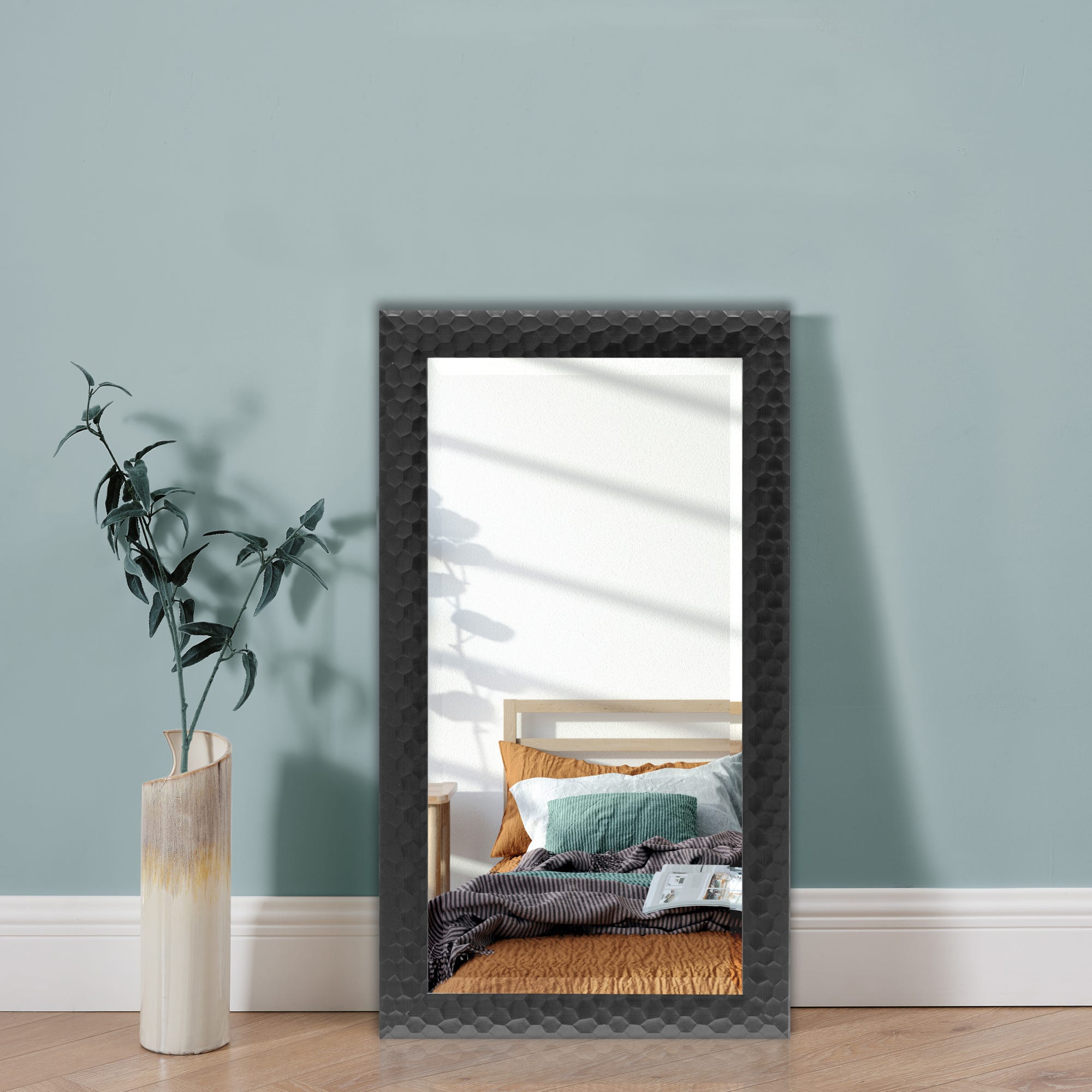 Specchio da Parete 'Ocre' 114 x 64 cm Specchio Rettangolare Fissaggio  Verticale-Orizzontale Cornice Decorativo a Nido d'Ape - Nero [en.casa]