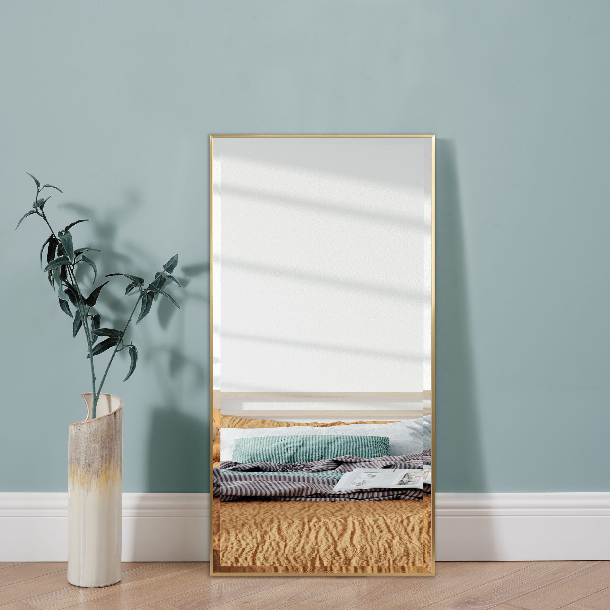 Specchio da Parete 'Novoli' 50 x 100 cm Specchio Rettangolare a Taglio  Sfaccettato Fissaggio Verticale-Orizzontale Cornice color Oro [en.casa]