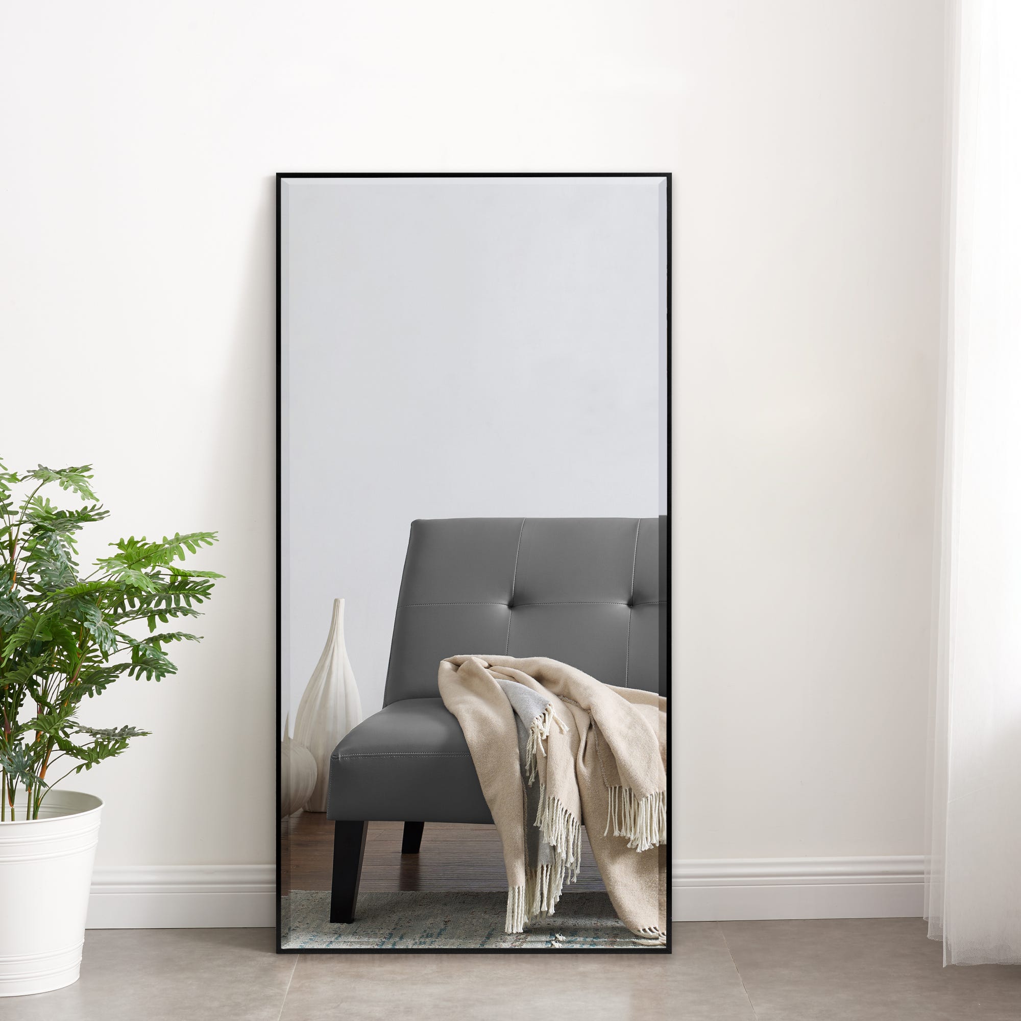 Specchio da Parete 'Novoli' 50 x 100 cm Specchio Rettangolare a Taglio  Sfaccettato Fissaggio Verticale-Orizzontale Cornice - Nero [en.casa]