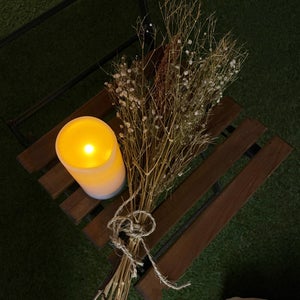 Bougie solaire pour les morts (cimetière). avec lumière led. lumière  blanche chaude
