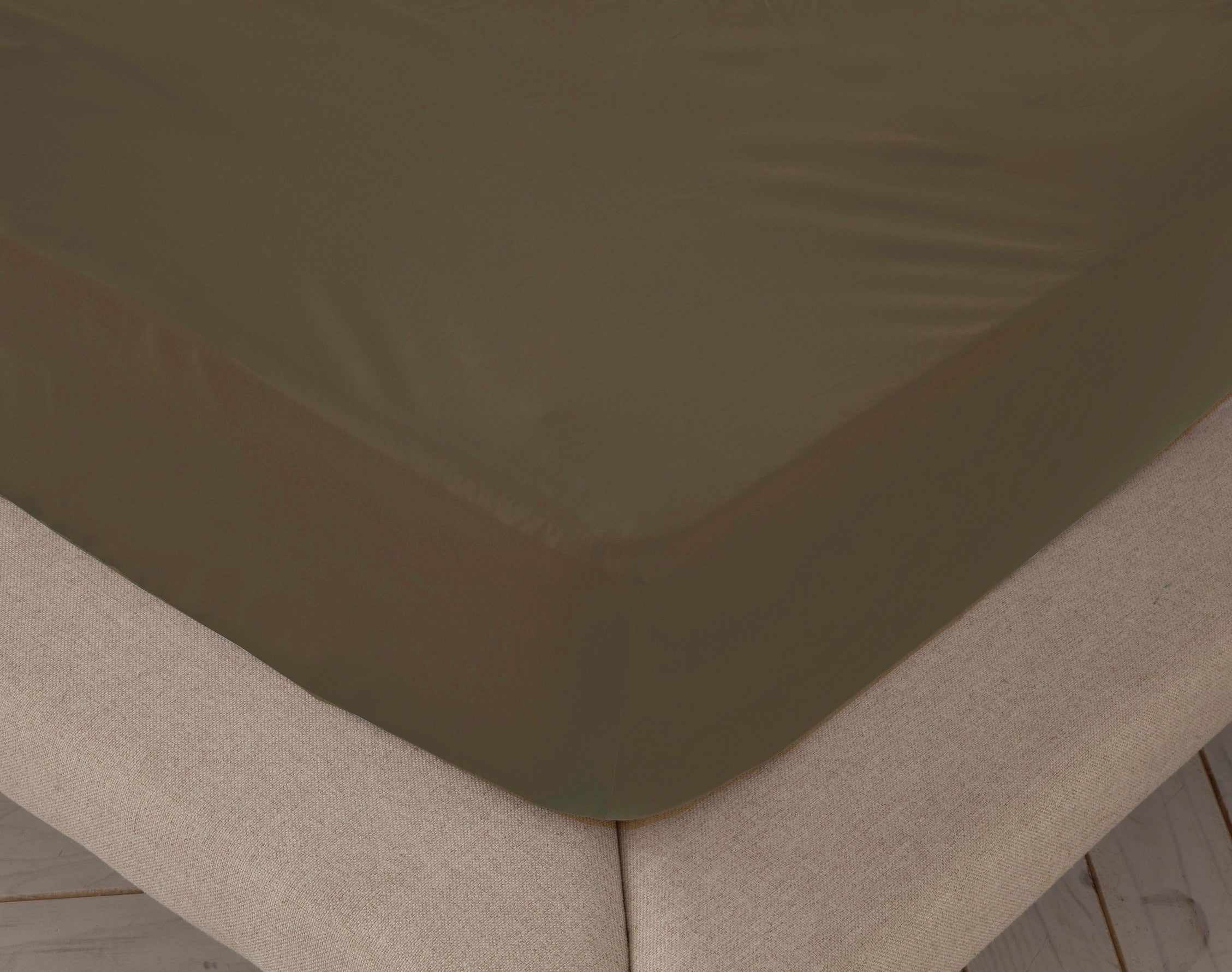 Sábana bajera ajustable lisa chocolate cama 160 cm - 160x190/200 cm, 100% algodón.