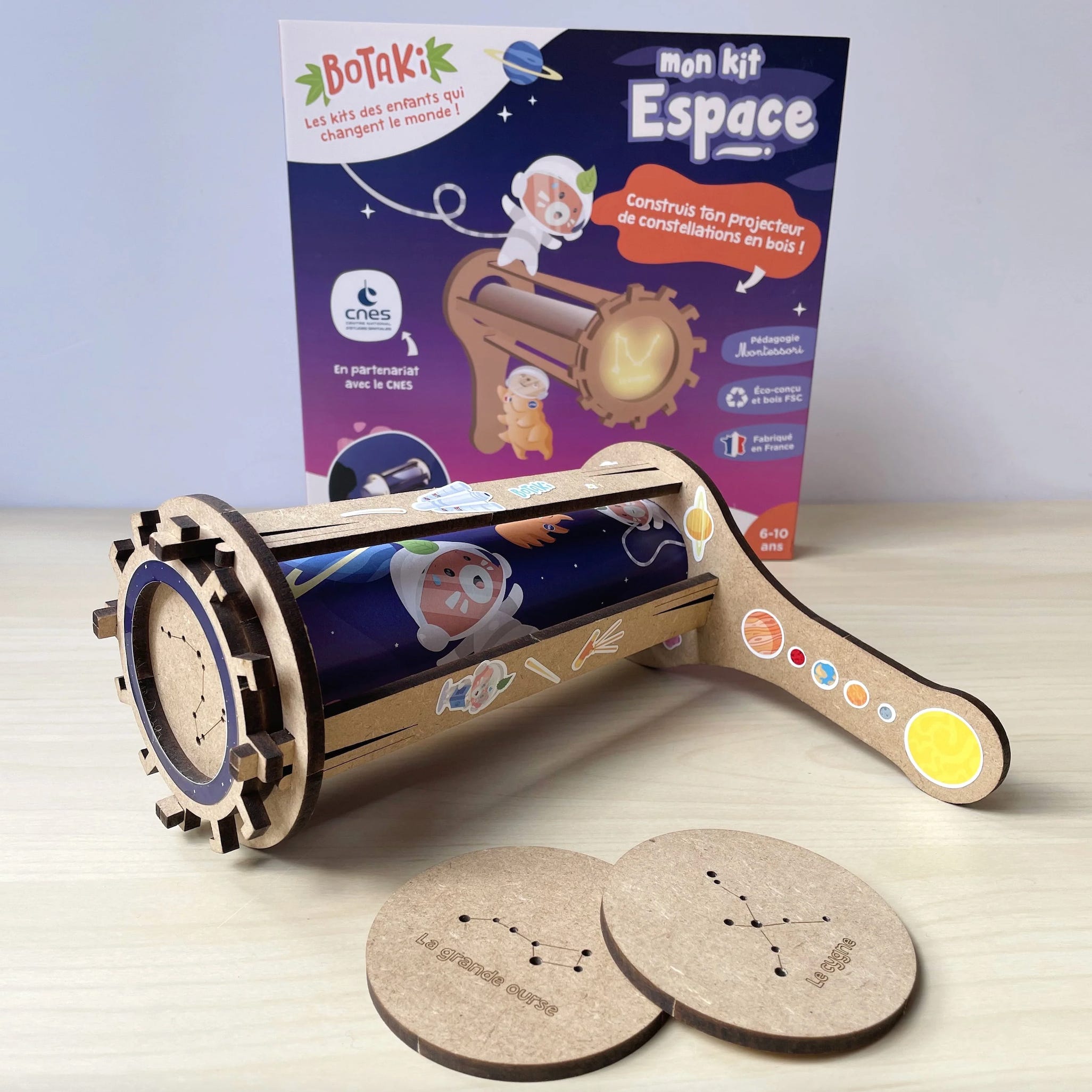 Le kit Espace (avec le CNES) | Construis ton projecteur de constellations  en bois