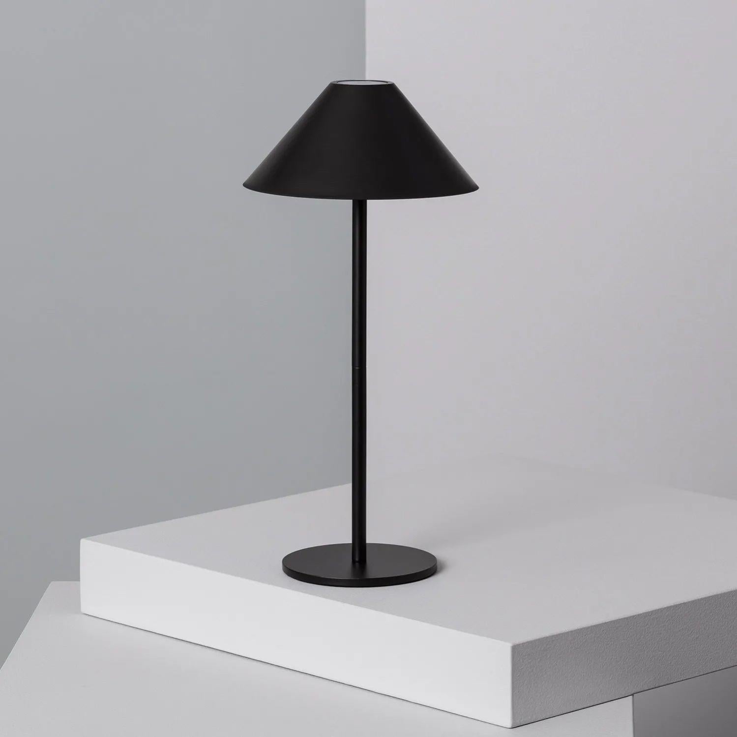 Lampada LED Da Tavolo Portatile Liberty, Ricaricabile USB-C, Bianca, H35 Cm, 3W 240lm, Impermeabile IP54, Dimmerabile Soft Touch, Per Interni/Esterni